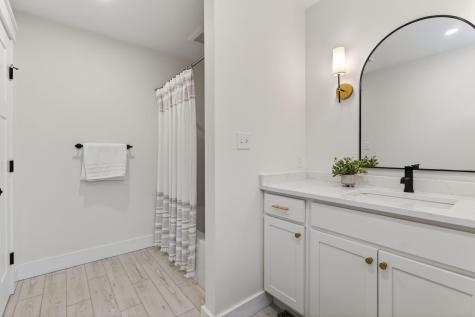 12 Waxwing Lane Falmouth ME 04105