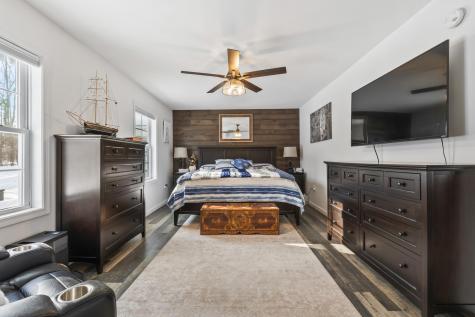 23 Godrics Hollow Sidney ME 04330