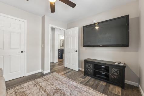 23 Godrics Hollow Sidney ME 04330