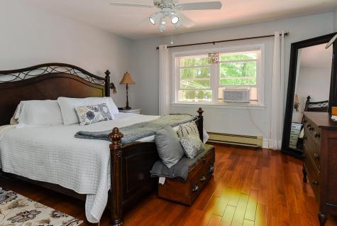 8 Cardinal Lane Poland ME 04274
