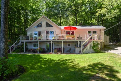 8 Cardinal Lane Poland ME 04274