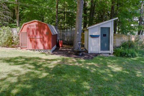 8 Cardinal Lane Poland ME 04274