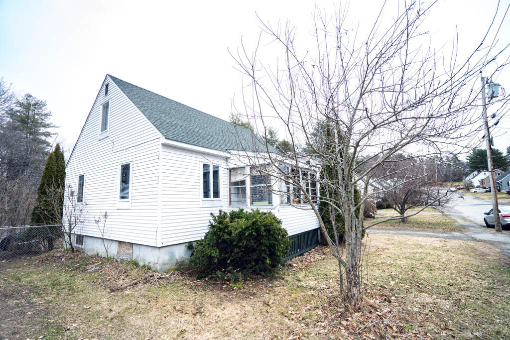 43 Highland Avenue Augusta ME 04330