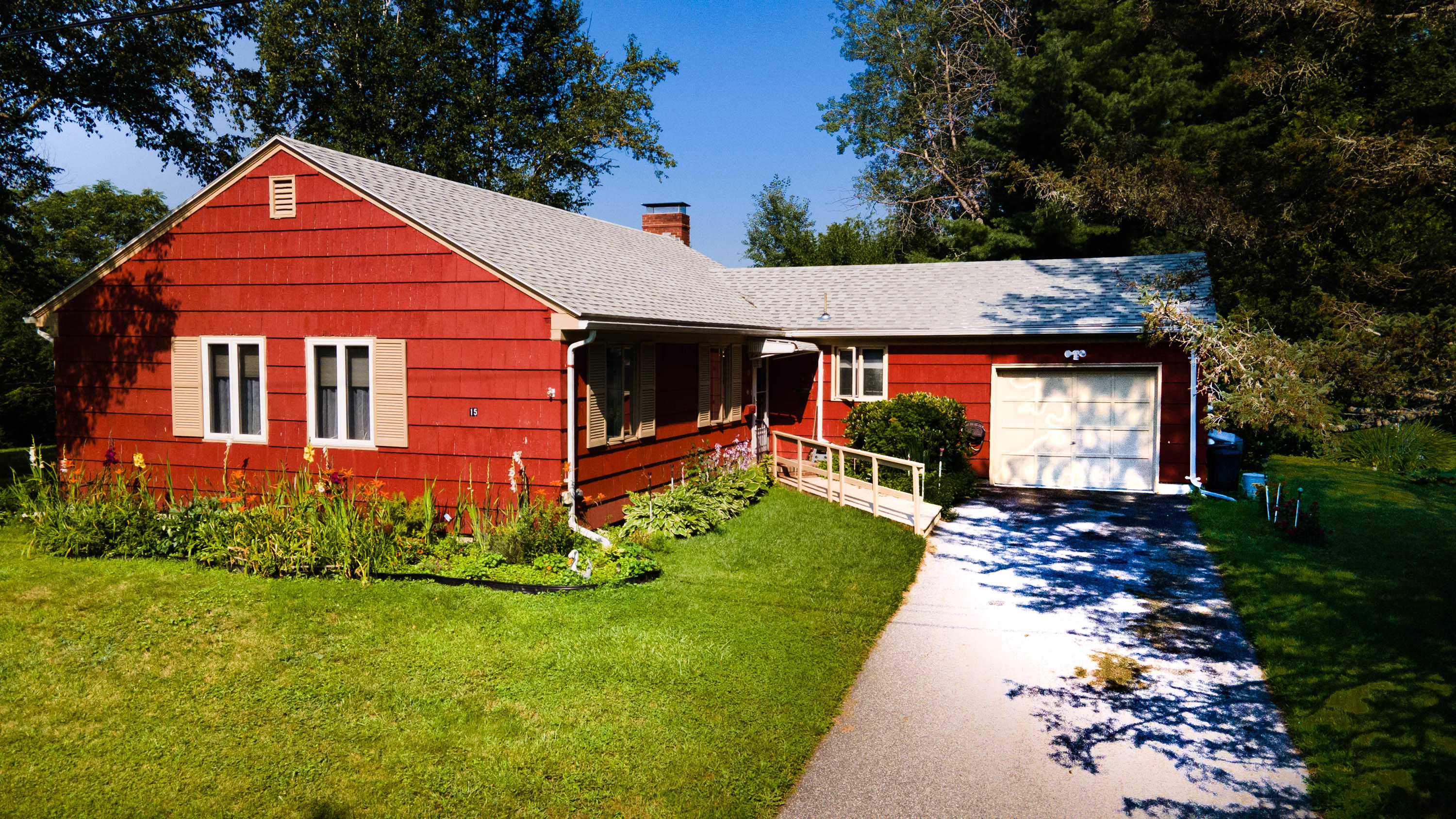 15 Mayfield Road Auburn ME 04210