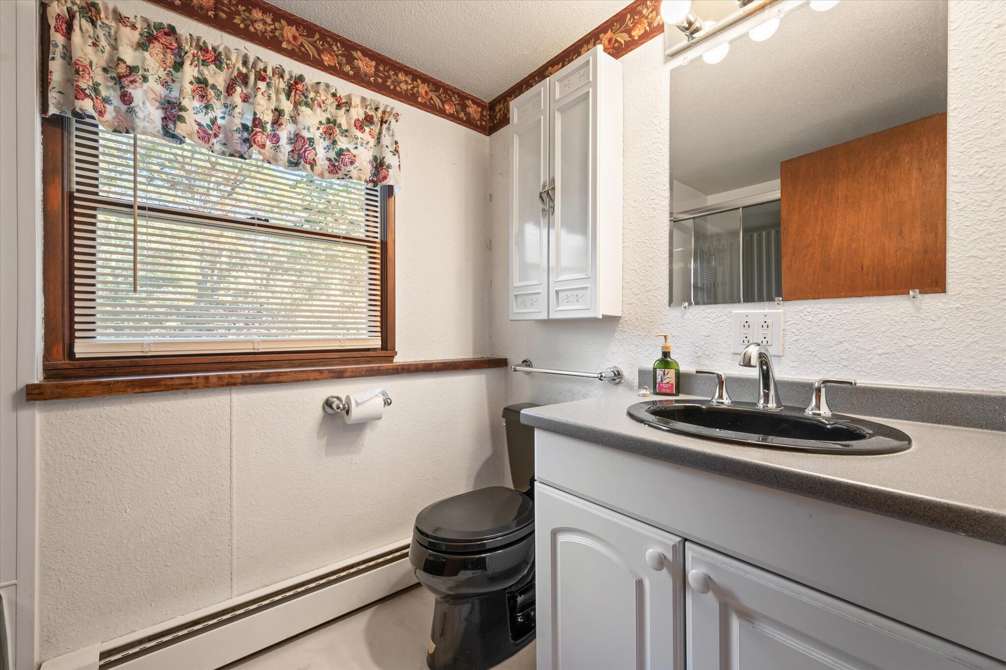 246 Plymouth Road Carmel ME 04419