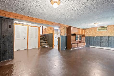 246 Plymouth Road Carmel ME 04419