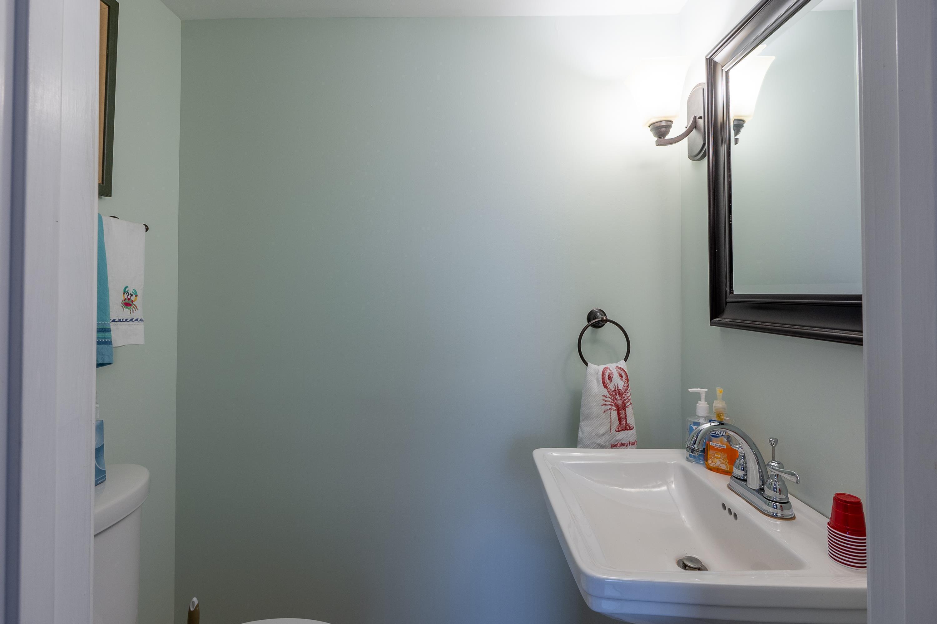 26 Sea Street Boothbay Harbor ME 04538