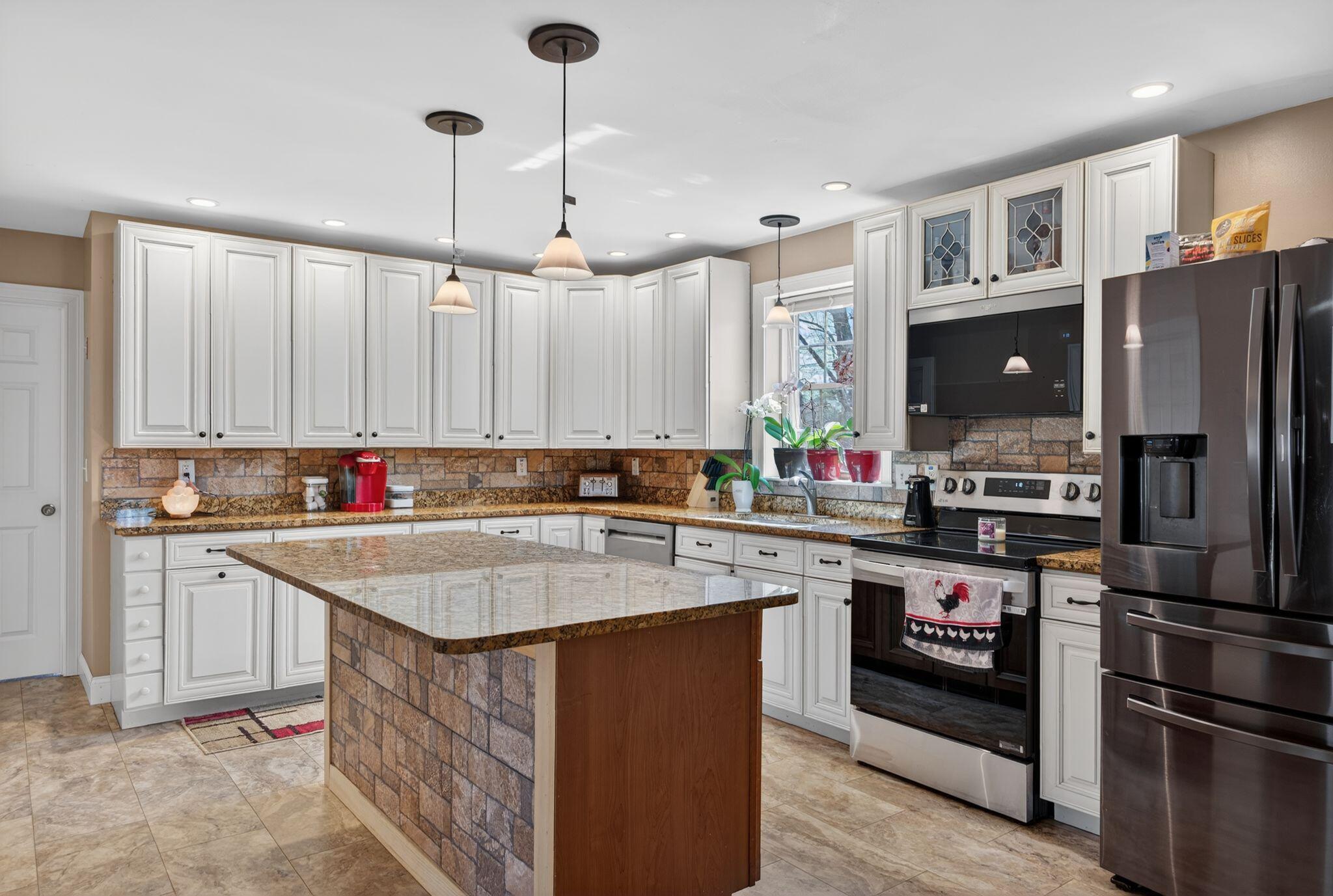 25 Gregory Drive Sanford ME 04073