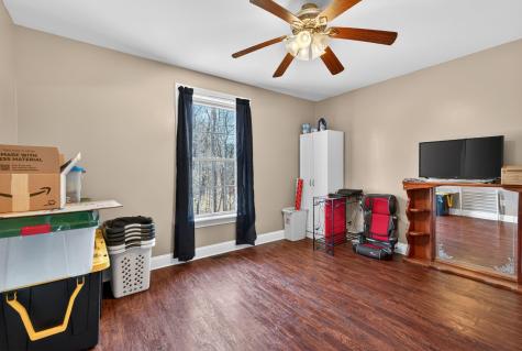 25 Gregory Drive Sanford ME 04073