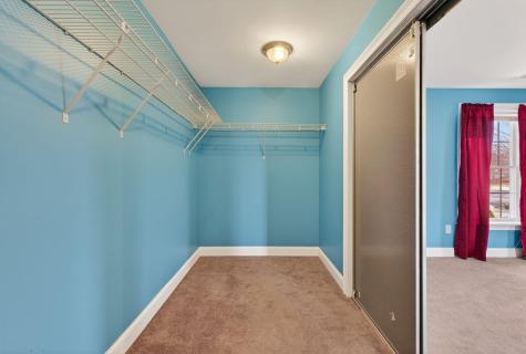 25 Gregory Drive Sanford ME 04073