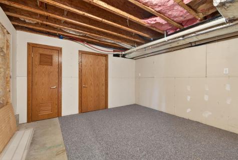25 Gregory Drive Sanford ME 04073