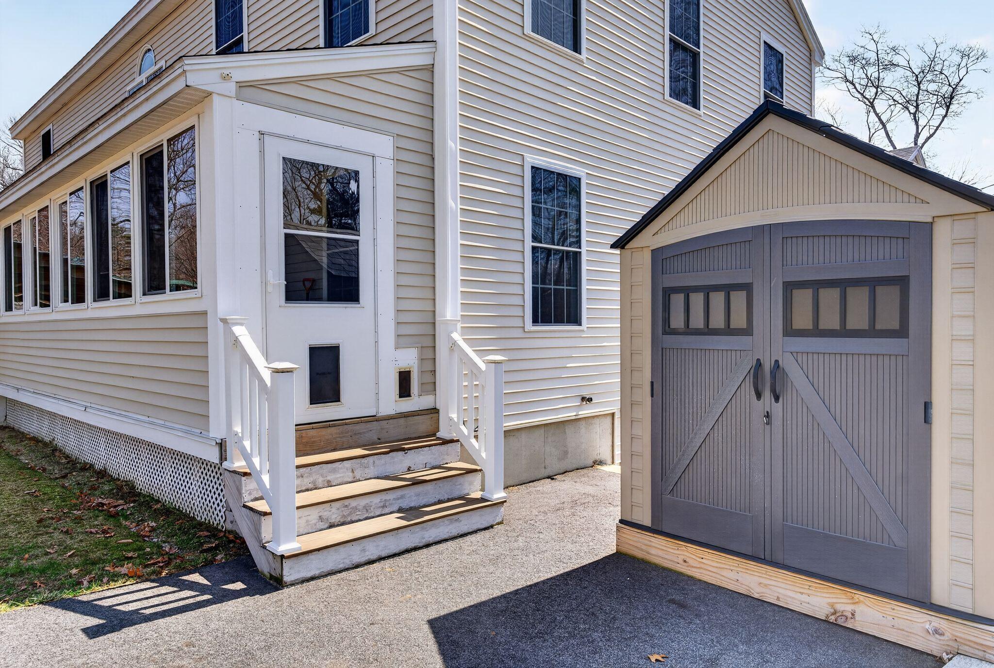 25 Gregory Drive Sanford ME 04073