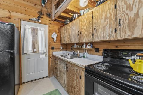 11 Porcupine Trail Coplin Plt ME 04982