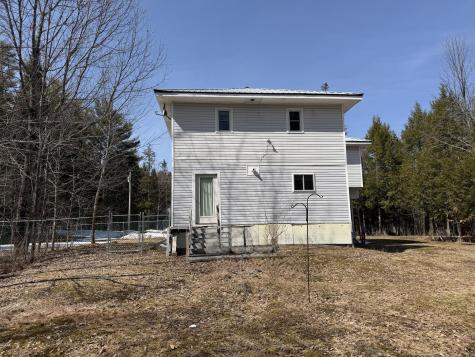 9 Grant Drive Dover-foxcroft ME 04426