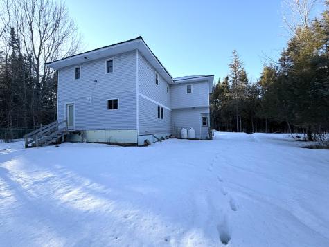 9 Grant Drive Dover-foxcroft ME 04426