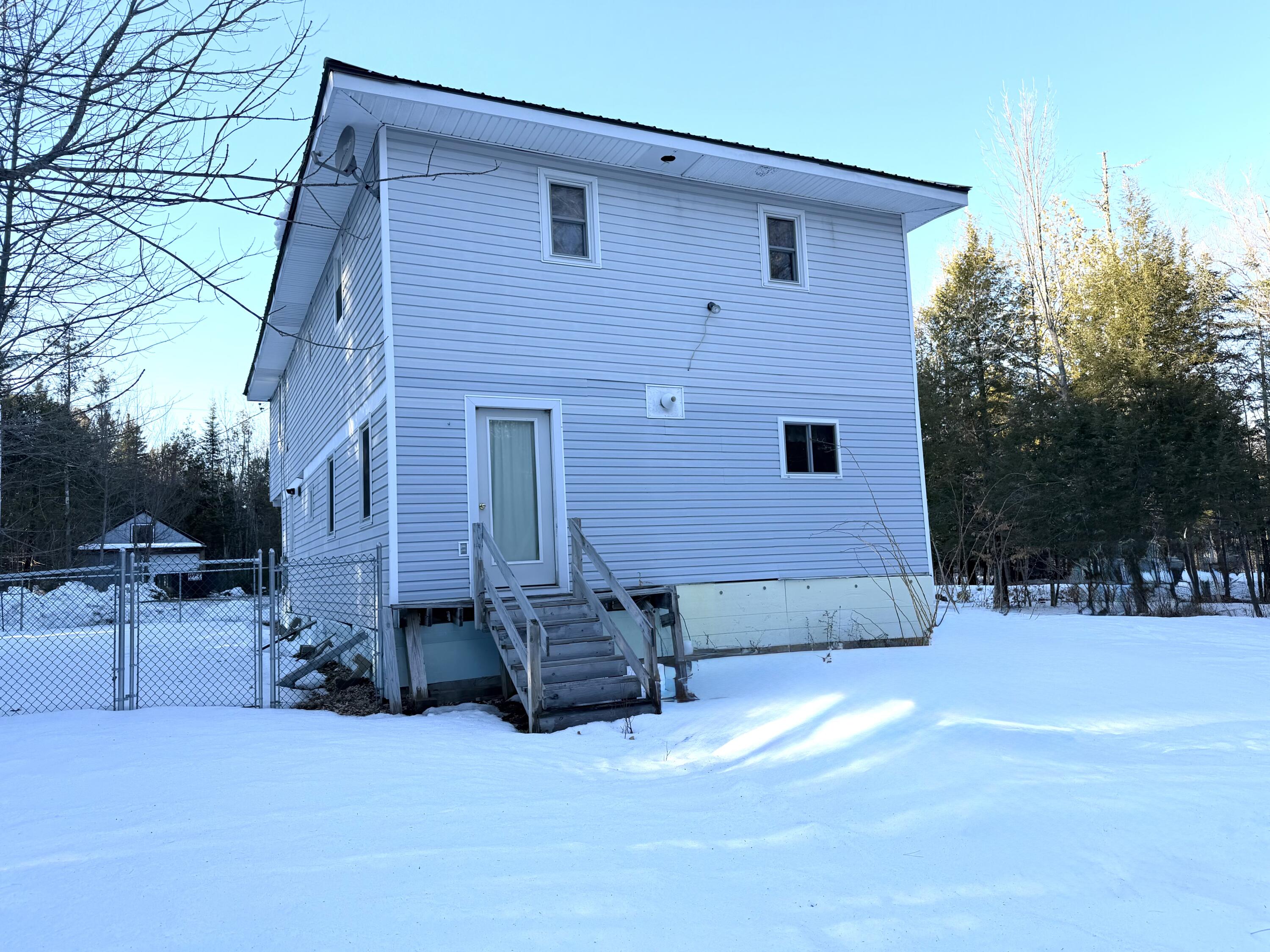 9 Grant Drive Dover-foxcroft ME 04426