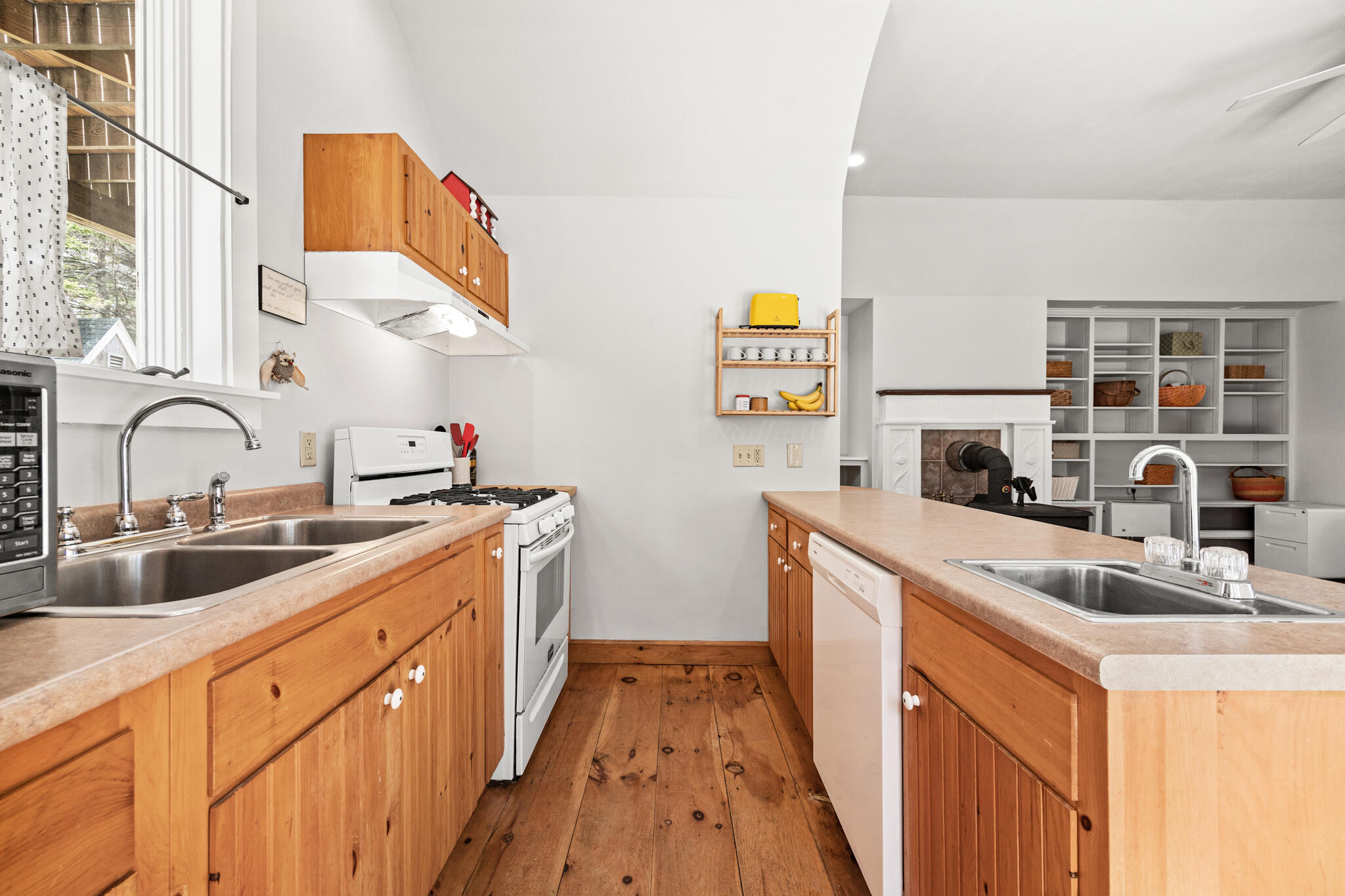 832 Main Road Islesboro ME 04848