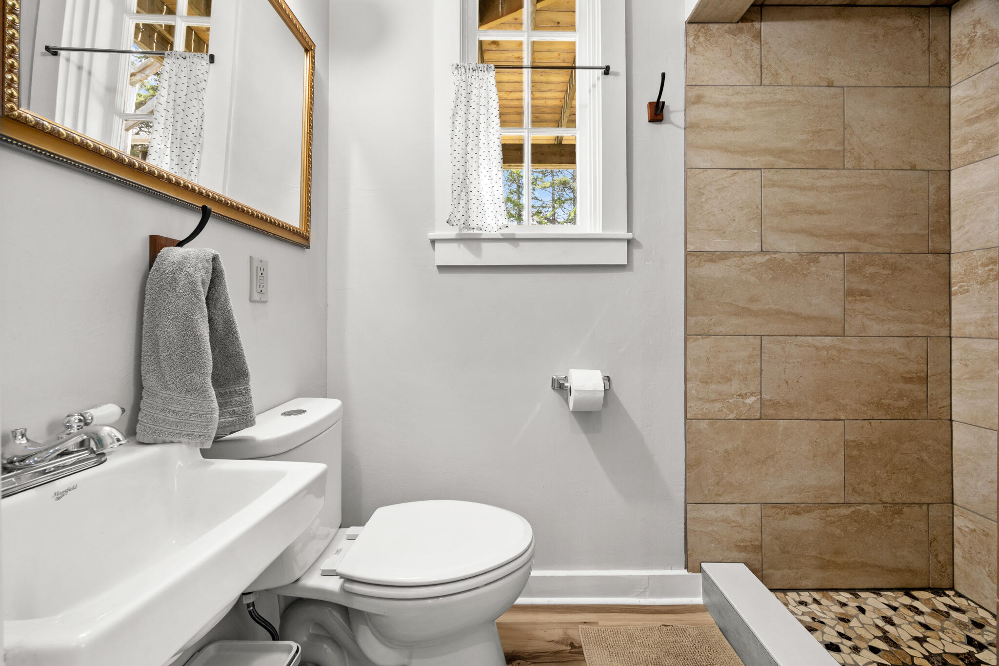 832 Main Road Islesboro ME 04848