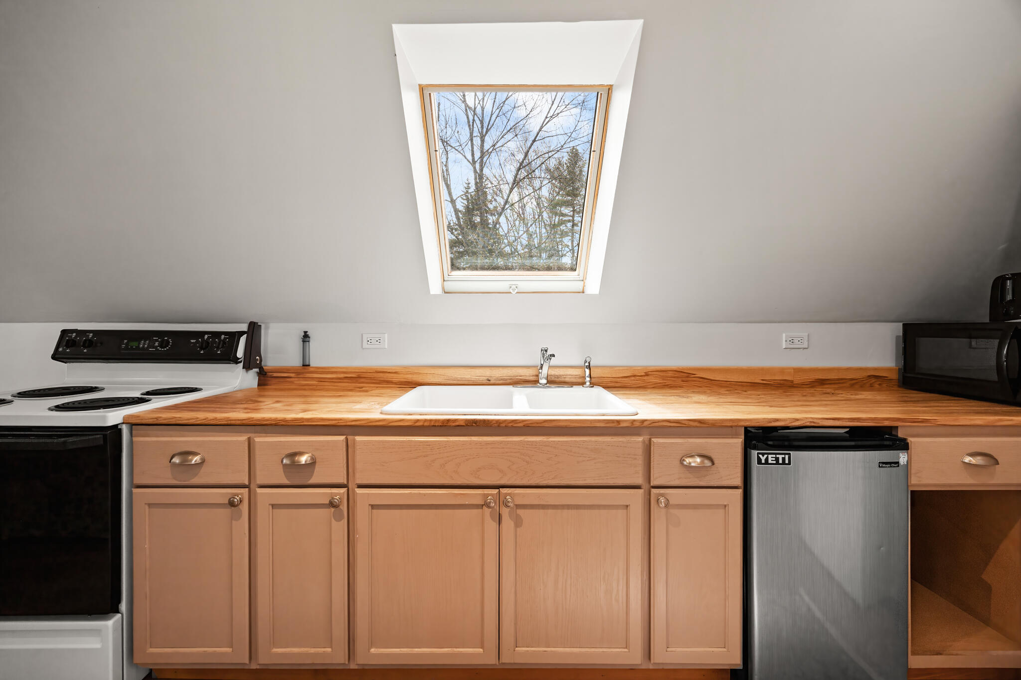 832 Main Road Islesboro ME 04848