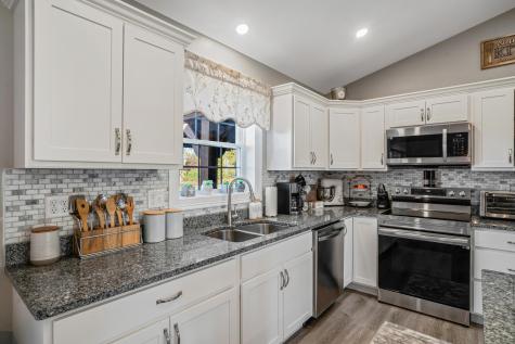 40 Knoll Crest Drive Bangor ME 04401