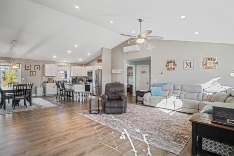 40 Knoll Crest Drive Bangor ME 04401