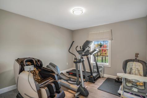 40 Knoll Crest Drive Bangor ME 04401