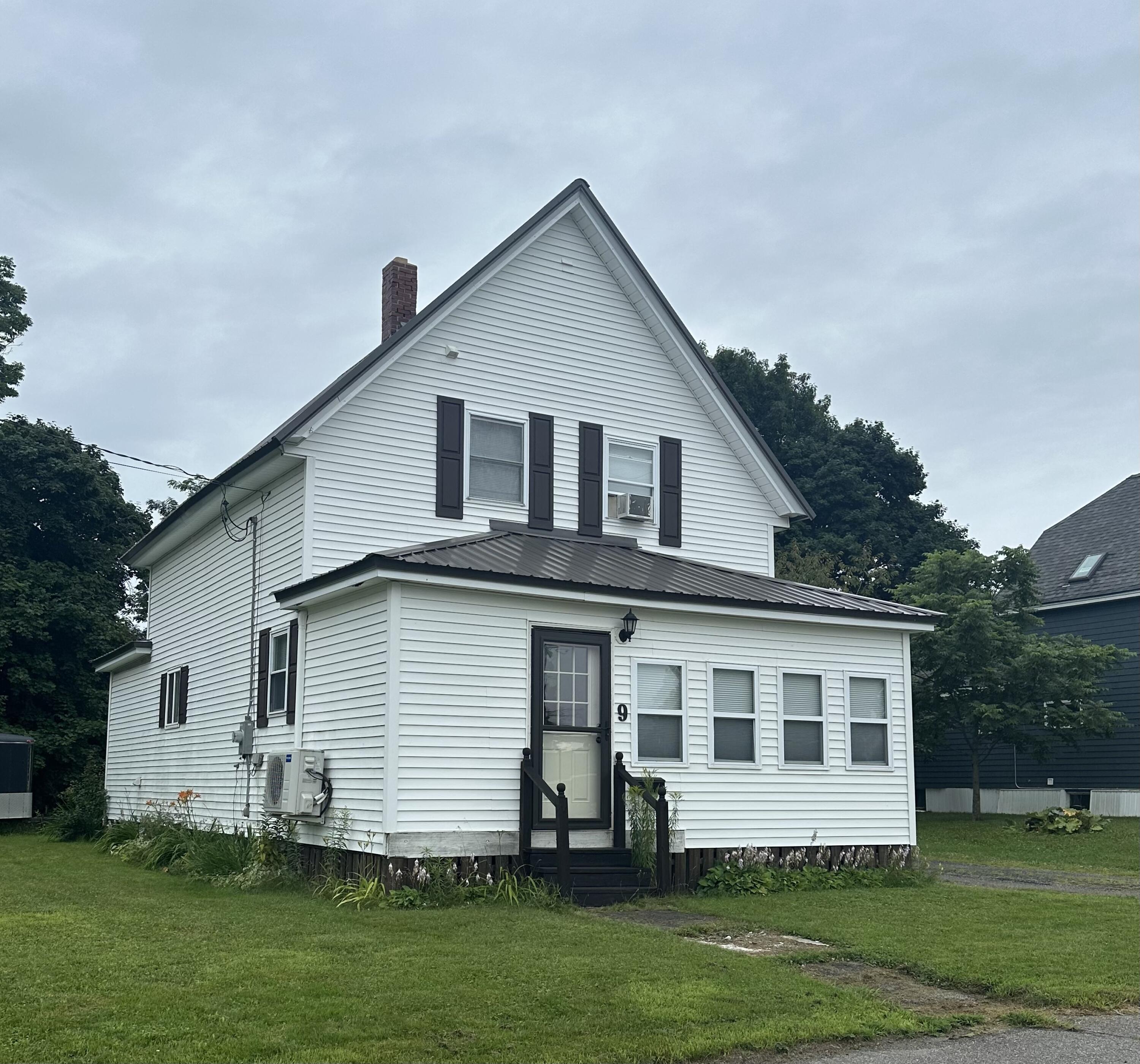 9 Maple Street East Millinocket ME 04430