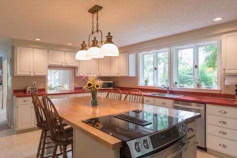 20 Merrill Road Falmouth ME 04105