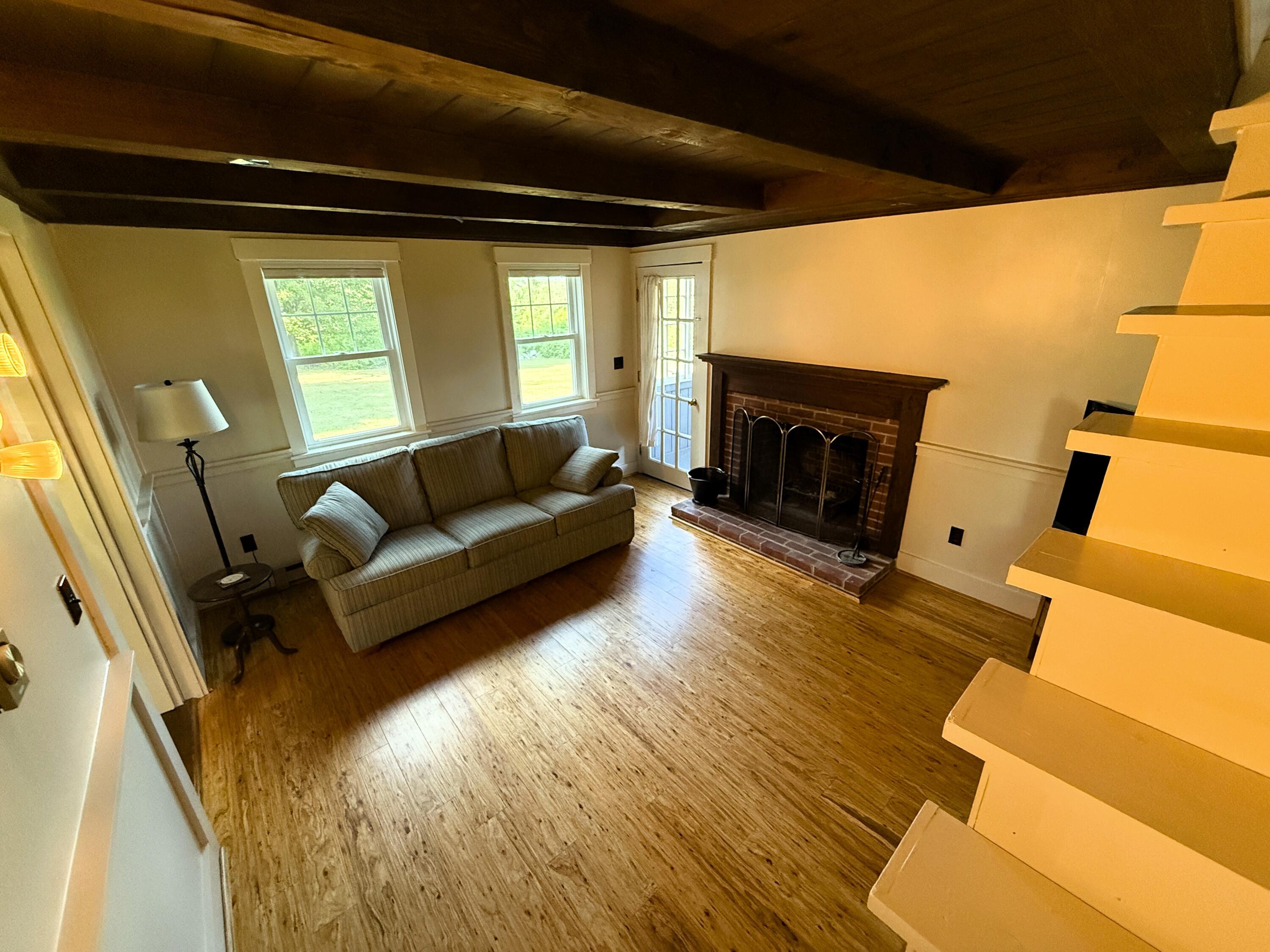 445 Manktown Road Waldoboro ME 04572