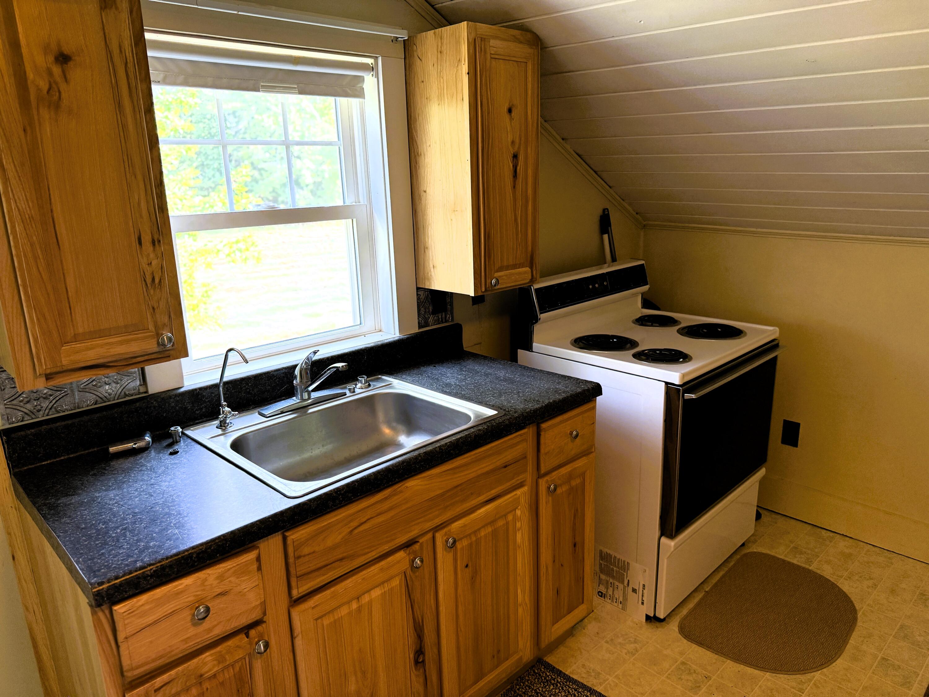 445 Manktown Road Waldoboro ME 04572