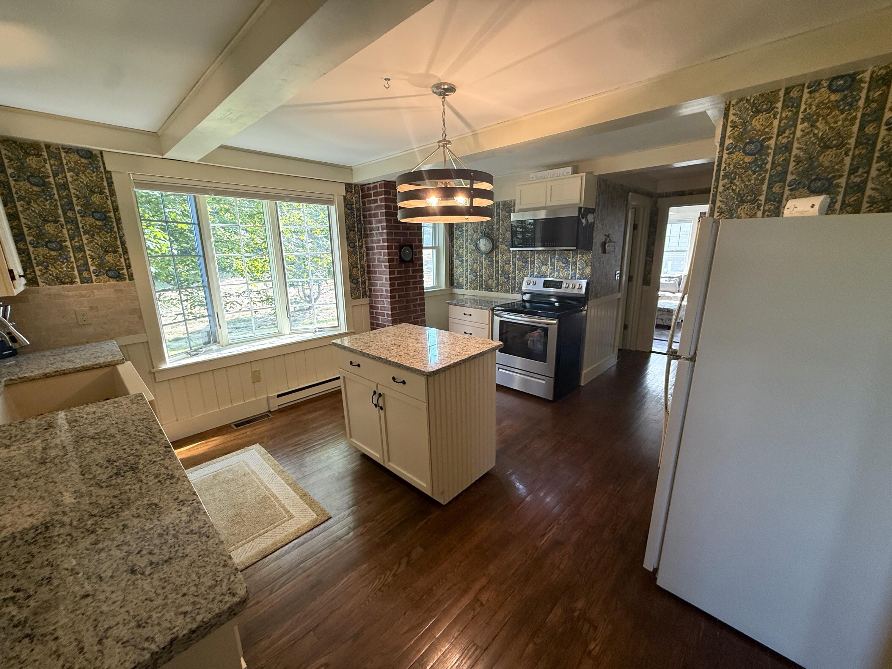 445 Manktown Road Waldoboro ME 04572