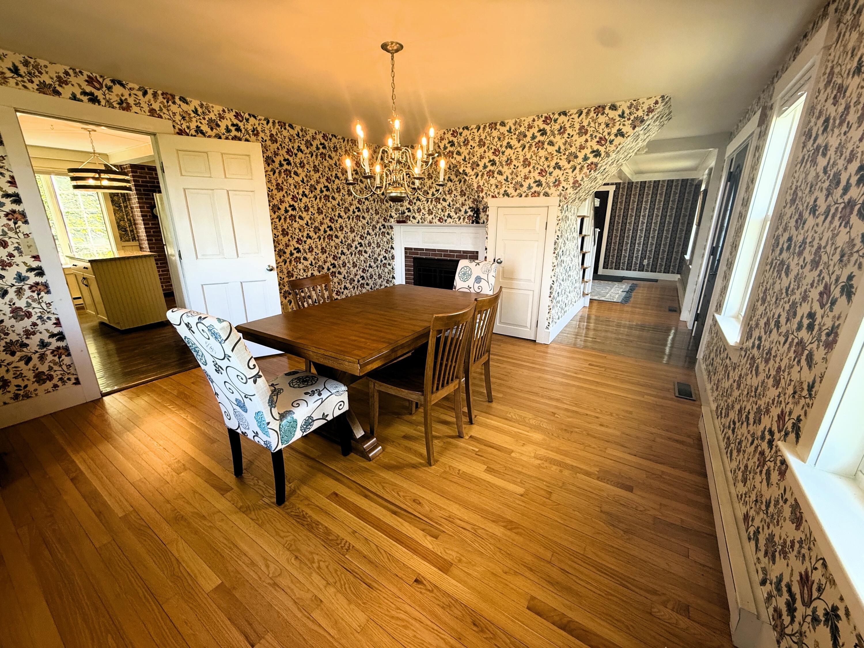 445 Manktown Road Waldoboro ME 04572