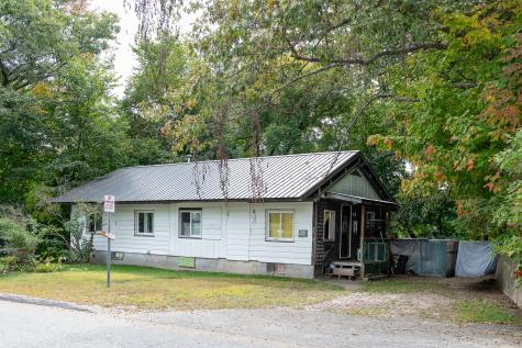 23 Osgood Avenue Mexico ME 04257