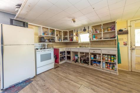 23 Osgood Avenue Mexico ME 04257