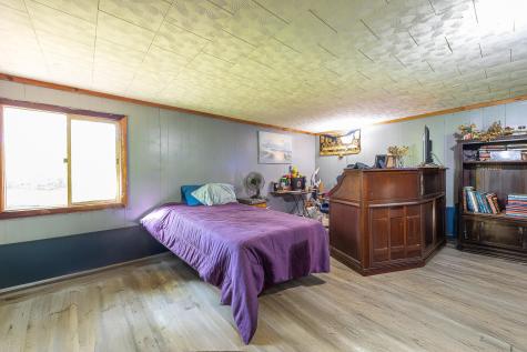 23 Osgood Avenue Mexico ME 04257