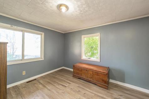 23 Osgood Avenue Mexico ME 04257