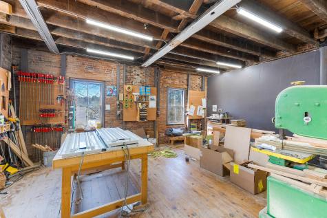 17 Friendship Road Waldoboro ME 04572