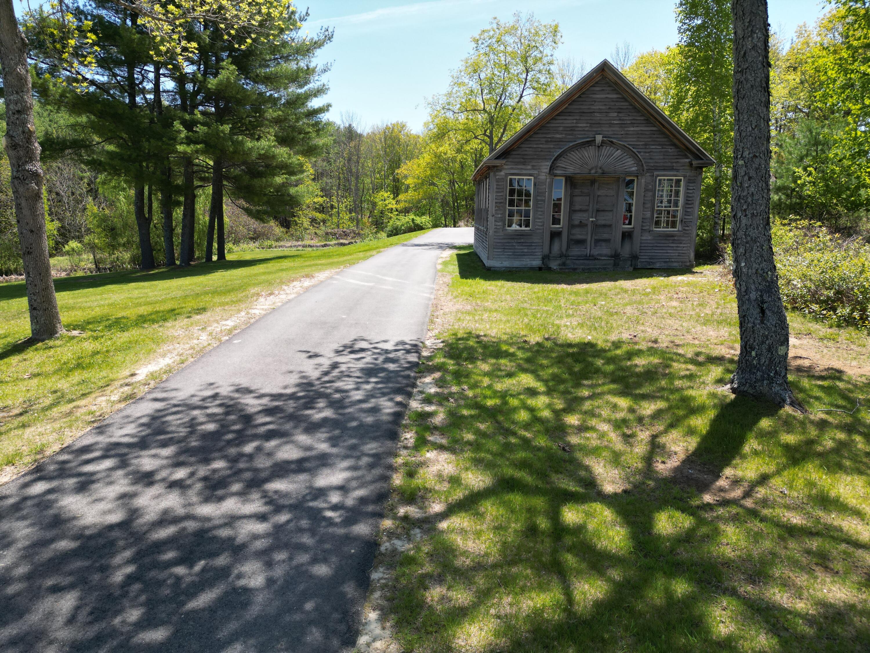 1090 Pittston School Street Pittston ME 04345