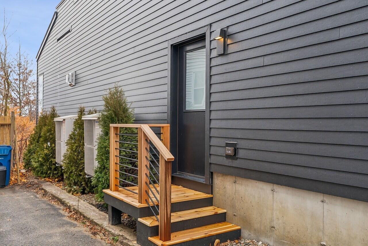 26 Sheridan Street Portland ME 04101