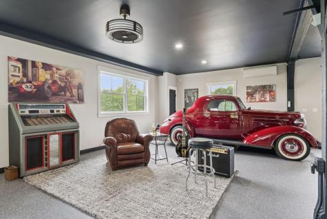 440 Blackstrap Road Falmouth ME 04105