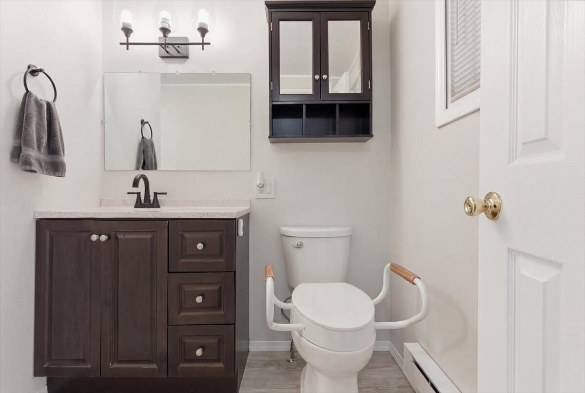 60 N Hill Road Buckfield ME 04220