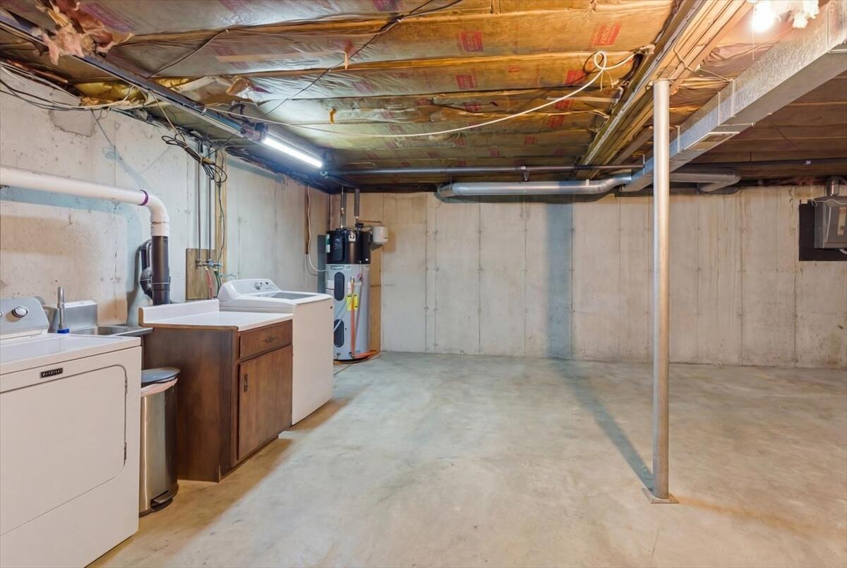 60 N Hill Road Buckfield ME 04220