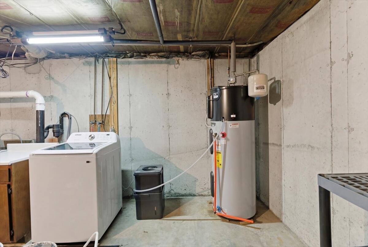 60 N Hill Road Buckfield ME 04220