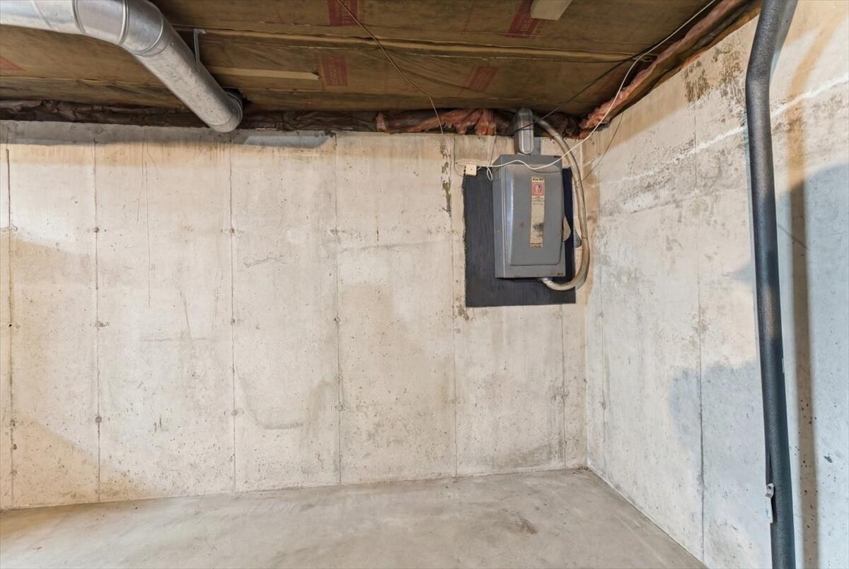 60 N Hill Road Buckfield ME 04220