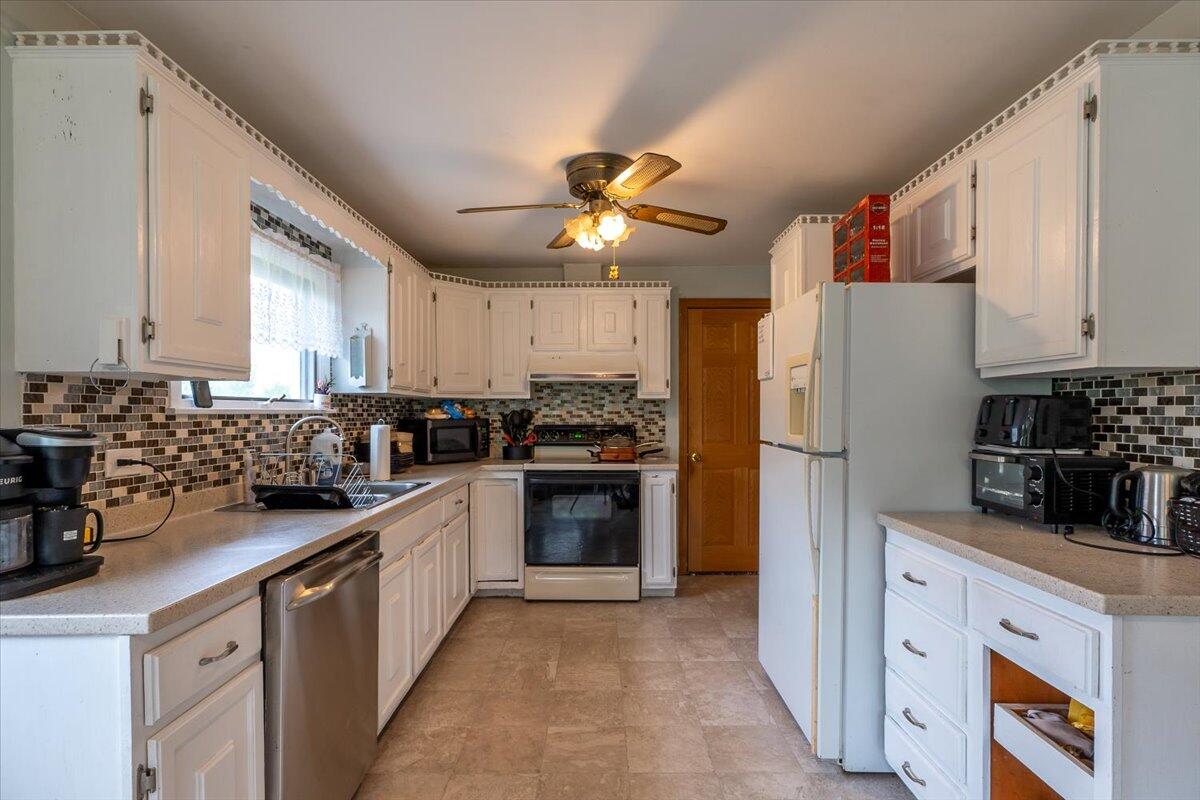 18 Town Clerks Road Owls Head ME 04854