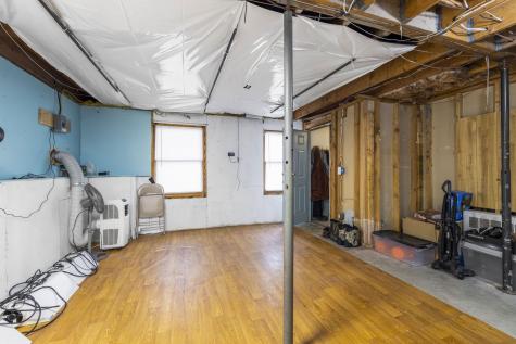 37 Sixth Street Auburn ME 04210
