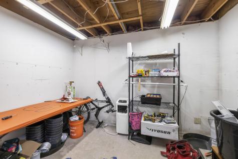 37 Sixth Street Auburn ME 04210