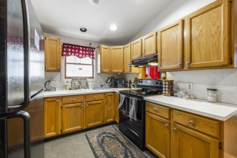 37 Sixth Street Auburn ME 04210