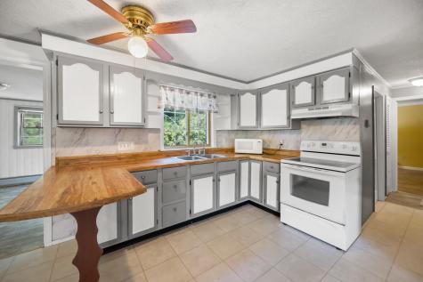 26 Jones Street Madison ME 04950