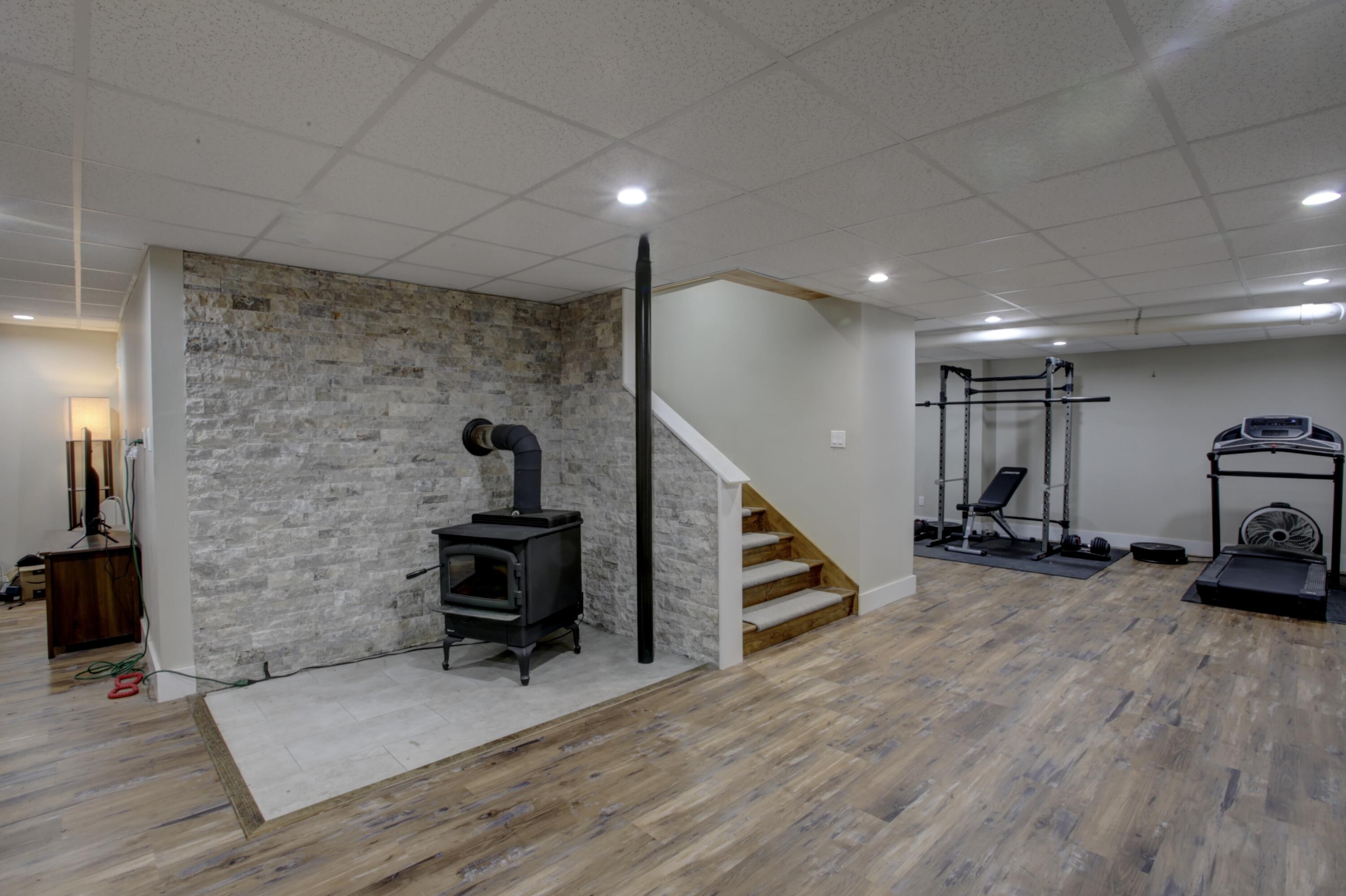 28 Van Der Werf Drive West Bath ME 04530